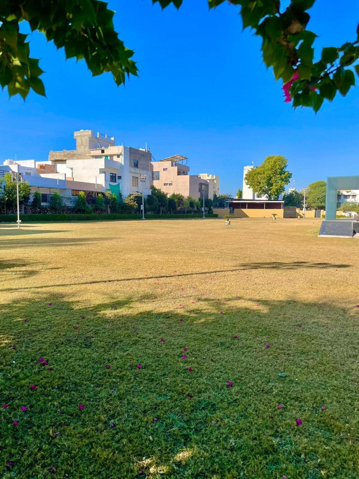 Vrindavan Greens Resort Udaipur Exterior photo